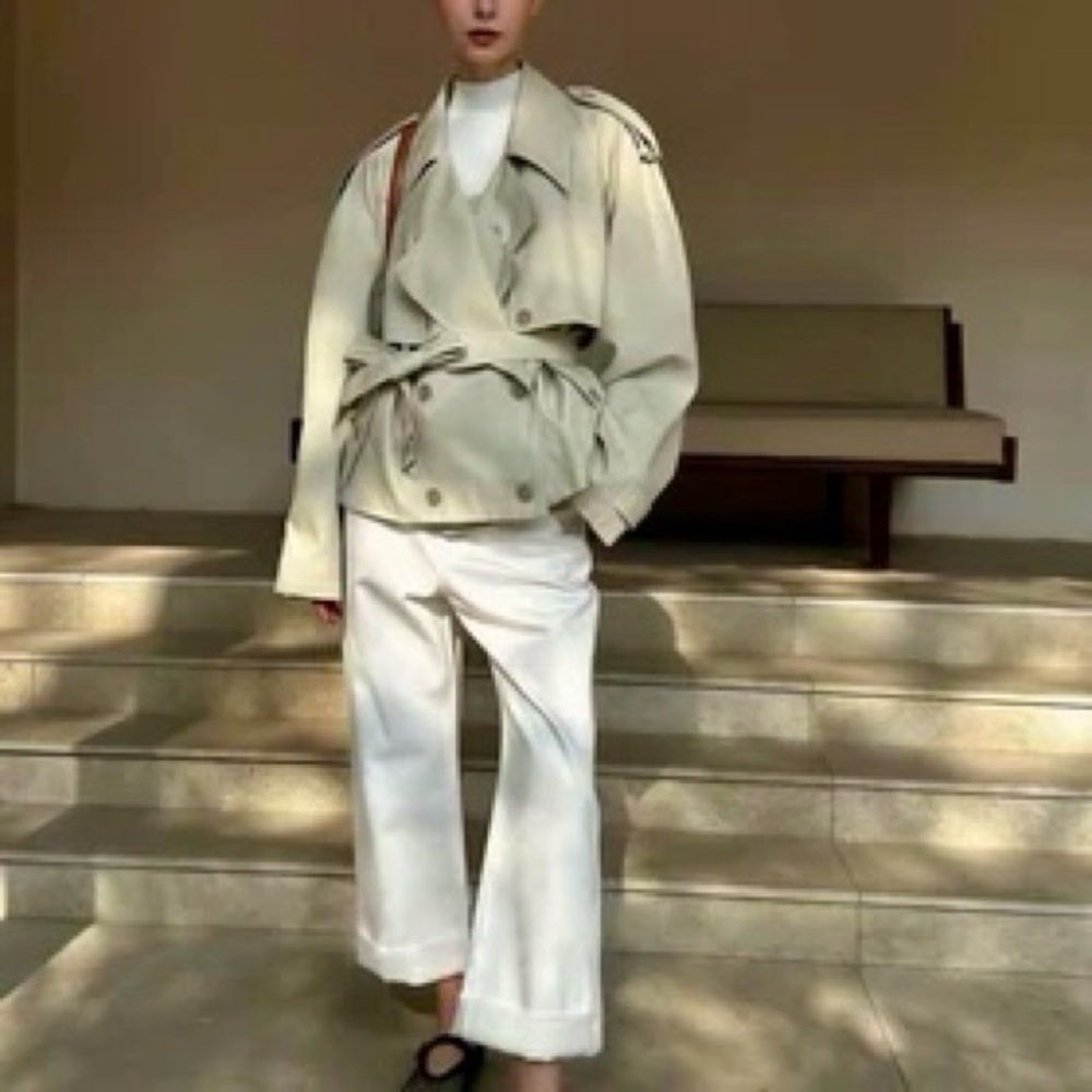 TOMORROWLAND Light Cream Cropped Trench Coat